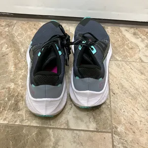 Nike Air Zoom Winflo 7 Sneaker IN black and blue thumbnail 2