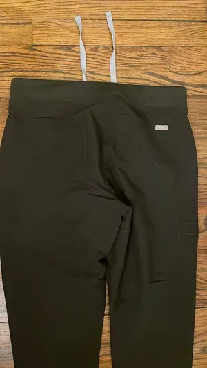 FIGS Zamora Jogger Scrub Pants thumbnail 4