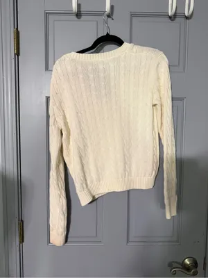 Brandy Melville Cream Cable V-Neck Sweater size estimated thumbnail 3