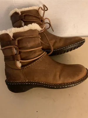 UGG Chestnut Brown leather   Shearling Caspia Boots US 7 thumbnail 4