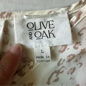 Olive and Oak leopard print top Large ivory cream pink round neck thumbnail 5
