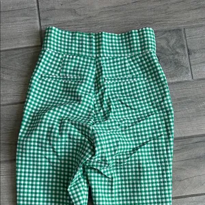 Zara Green and White Checkered Trousers thumbnail 5