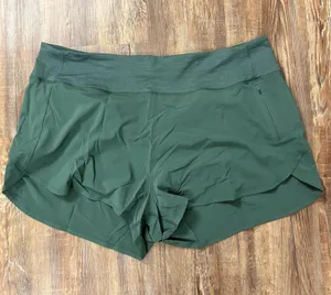 NWT Outdoor Voices Hudson Evergreen 2.5” Running Short Size XXXL Activewear thumbnail 1