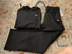NWT Alo Yoga Accolade Hoodie & Sweatpants Matching Set Black thumbnail 1