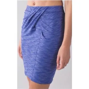 ✨Lululemon &go Where To Sz 2 Heather Blue Skirt✨ thumbnail 3