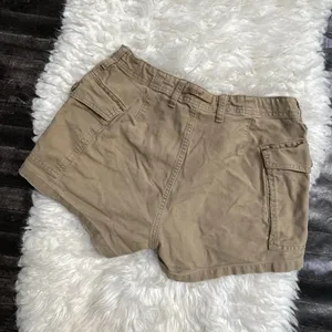 Abercrombie & Fitch Khaki Tan Cargo Low Rise Shorts 100% Cotton thumbnail 4