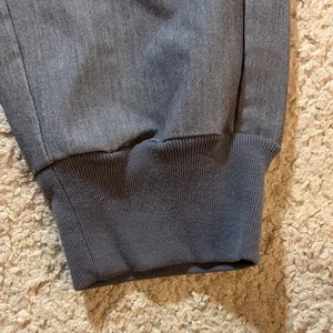 FIGS Women’s Size XS Gray Jogger Pants thumbnail 7