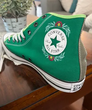 Converse Chuck Taylor All Star High-Top thumbnail 1