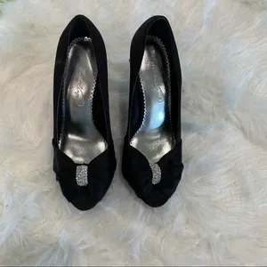 Michaelangelo size 8 m black heels pumps with sparkly accent‎ at toes peep toe thumbnail 2