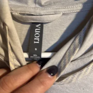 Vuori Essential Hoodie thumbnail 3