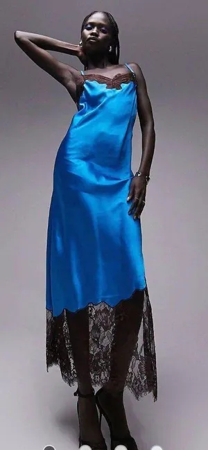 Contrast Lace Midi Dress thumbnail 2