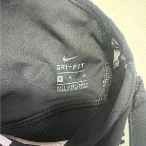 Nike Women's Black Sports Bra thumbnail 3