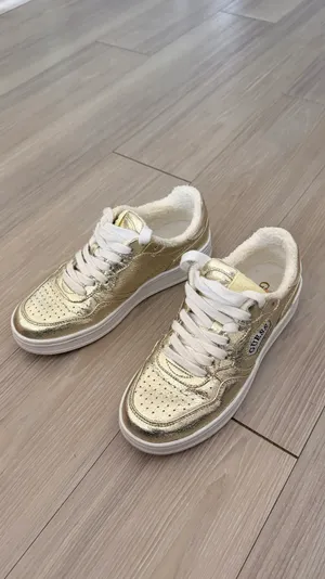 Metallic Gold Guess Sneakers Size 7 thumbnail 2