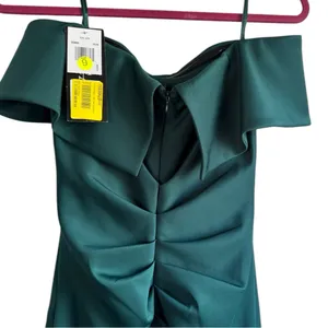 Xscape Off-The-Shoulder Dolly Scuba Ruffled Side-Slit‎ Gown Green 6 thumbnail 10