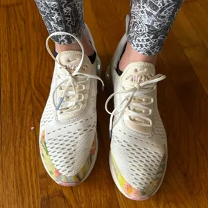 🦄RARE Nike Air Max 270👟 ~8.5 thumbnail 16