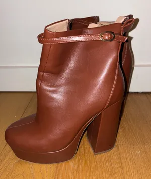 Women’s Platform Ankle Boot in Chestnut Brown Size 8 thumbnail 1