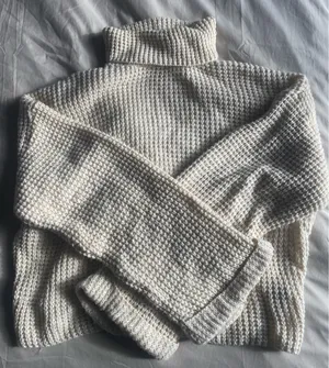Knit Cream Turtleneck Sweater White Size M thumbnail 1