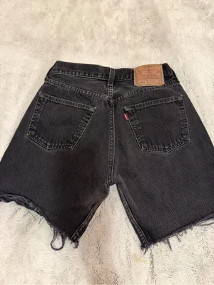 Levi's Black Raw-Hem High-Rise Denim Shorts thumbnail 2