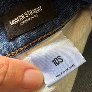 Express Super High Rise Modern Straight Jean- Size 10 thumbnail 4