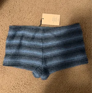 SheIn Mini Shorts thumbnail 2
