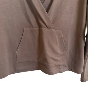 TS by Thrive NWT Taupe Women's V Neck Hoodie Size Small thumbnail 5