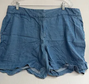 Crown& ivy Blue Linen-Blend Scalloped Hem Shorts thumbnail 1