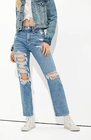 American Eagle High Rise Distressed‎ 90s Boyfriend Jeans thumbnail 1