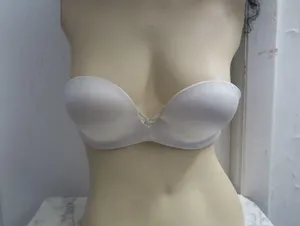 Victoria's Secret padded strapless bra plain simple basic in cream size 32A. thumbnail 2