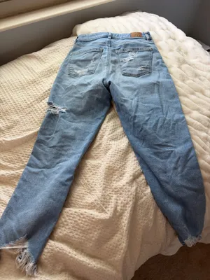 American Eagle Light Wash Distressed Mom Jean thumbnail 3