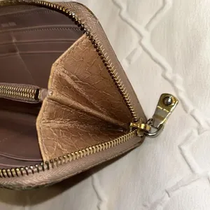 Authentic Miu Miu Leather Tan Zippy Wallet thumbnail 8