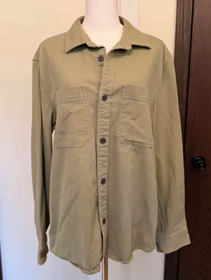 H&M green utility jacket slightly fitted chest pockets thumbnail 1