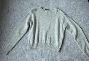 Brandy Melville Sweater thumbnail 1