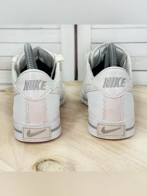 Nike Sweet Classic Perforated Leather Low Top Sneakers White Pink 7.5 354496-110 thumbnail 6