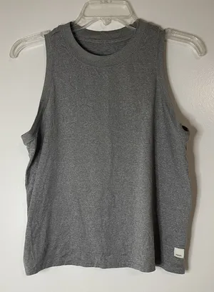 VUORI gray crew neck workout athletic tank top size medium thumbnail 1