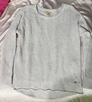 Hollister Sweater thumbnail 1