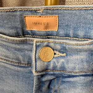 Mother The Insider Crop Step Fray Jeans Light Blue Wash Size 29‎ Limited Edition thumbnail 4