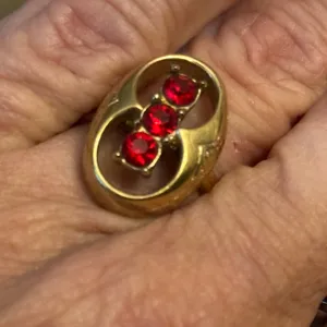 Vintage Sarah Coventry Fire Fly Red Stones Ring thumbnail 4