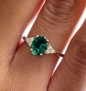 Stainless Steel Silver Oval Cut Green Gemstone Ring - Size 7 thumbnail 2