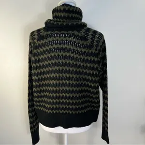 John + Jenn casual Olive and Black Checkered Turtleneck‎ Sweater size M thumbnail 4