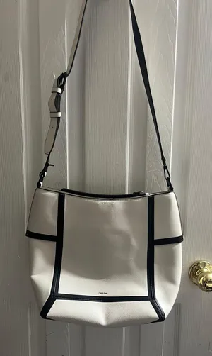 Calvin Klein Purse /Handbag thumbnail 3