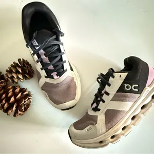 On Cloudrunner Running Shoes in the Heron/Black Colorway. Size 7.5 thumbnail 2