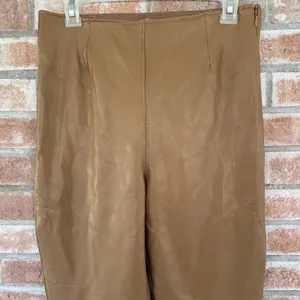 NWT Abercrombie & Fitch Vegan Leather High Rise Side Zip Skinny Pants Large Tan thumbnail 3