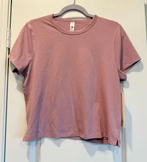 Lululemon Purple Top thumbnail 1