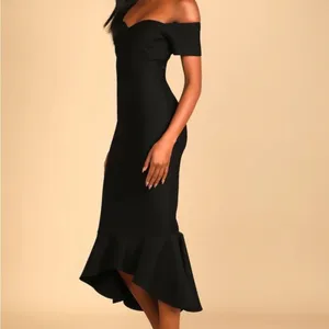 NWT Lulus How Much I Care Off-The-Shoulder Fishtail Midi Dress Black Size Small thumbnail 2