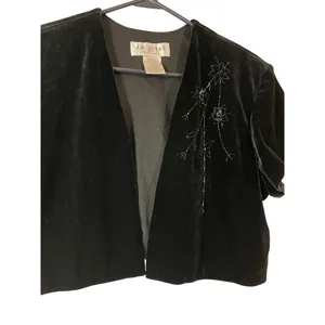 Vintage J. R. Nites by Caliendo Black Velvet Women's Top thumbnail 2