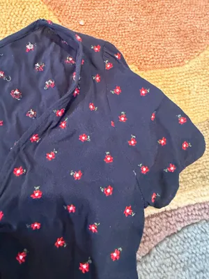 John Galt Brandy Melville Navy Blue Red Floral Tie Front Top Blouse One Size thumbnail 3