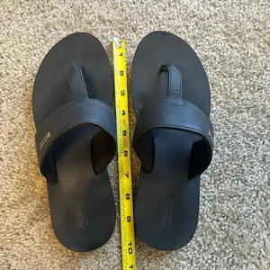 Air Balance Black Thong Flip Flops Size 7 thumbnail 2