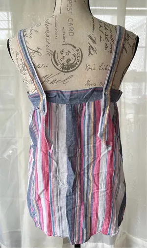Love women’s top medium Multiple thumbnail 3