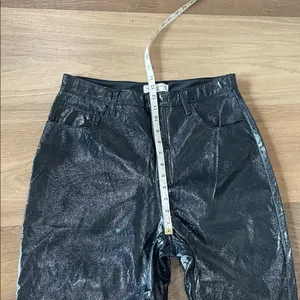 Abercrombie & Fitch 90s Straight Ultra High Rise Navy Vegan Leather Pants thumbnail 5