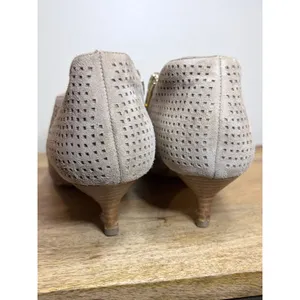 Franco Sarto Taupe Suede Perforated Pointed Toe Kitten Heel Booties 6.5 thumbnail 3